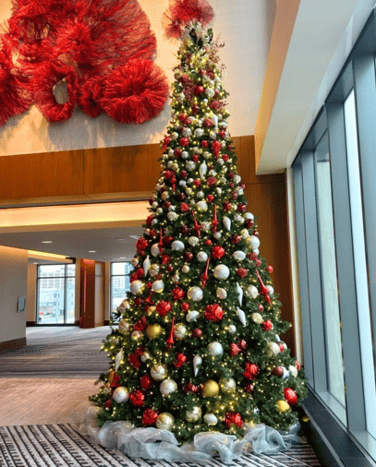 red white gold christmas tree 