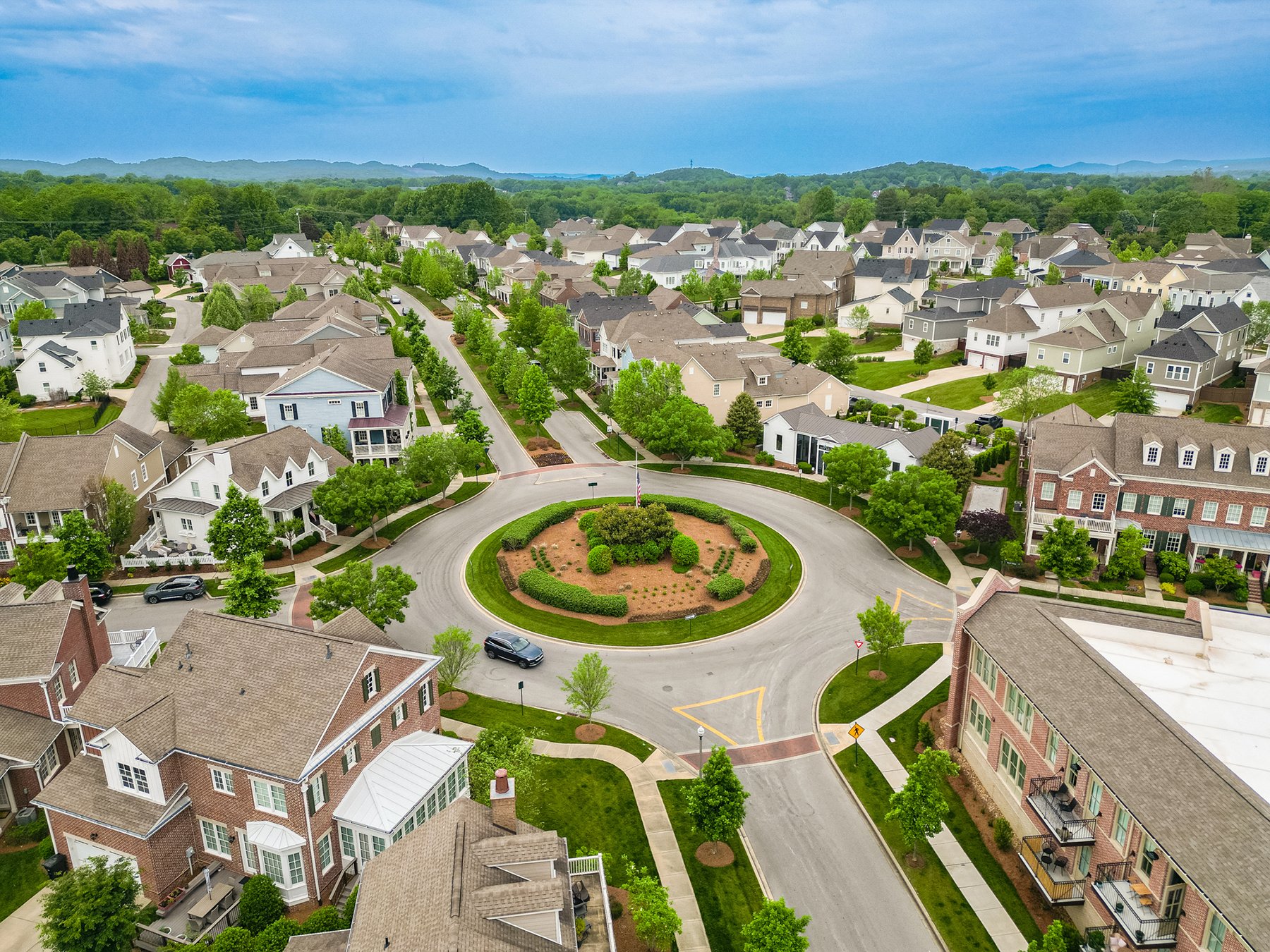 HOA Nashville Landscapers 